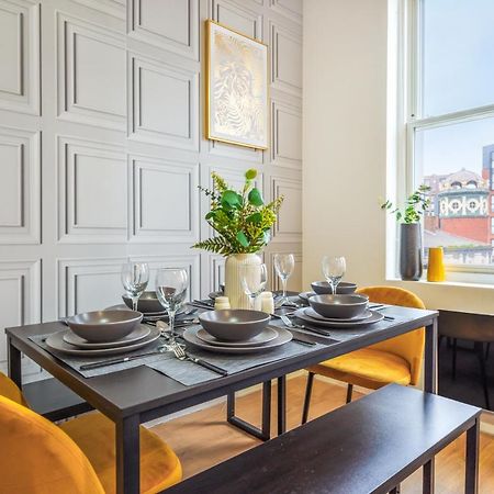 Spacious City Centre Apartment - Sleeps 8 Ливърпул Екстериор снимка